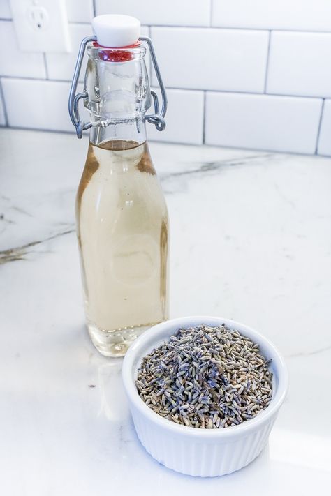 Lavender Coffee Syrup, Homemade Lavender Syrup, Lavender Syrup Recipe, Lavender Simple Syrup Recipe, Lavender Simple Syrup, Lavender Recipes, Culinary Lavender, Lavender Syrup, Simple Syrup Recipes