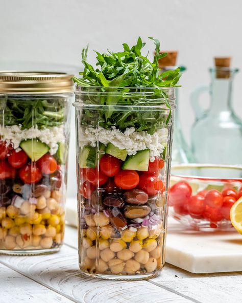 Greek Salads, Mason Jar Lunch, Salad Jar Recipe, Jar Meals, Jar Salad, Mason Jar Salad Recipes, Healthy Recipes Clean, Salad Meal Prep, Meal Prep Clean Eating