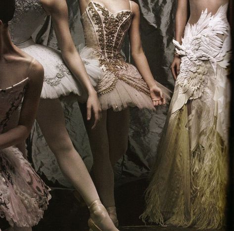 La Traviata, Tutu Ballet, David Sims, Ballet Inspiration, Patrick Demarchelier, Ellen Von Unwerth, Marion Cotillard, Peter Lindbergh, Richard Avedon