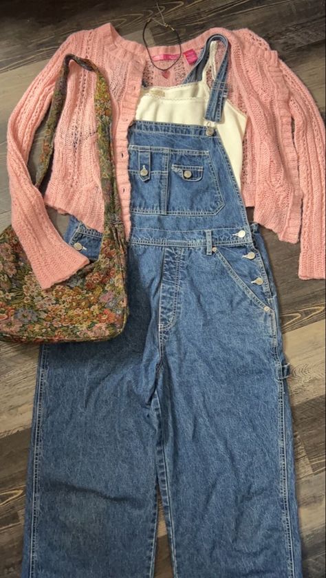 Cottage Fashion Style, Librarian Outfit Summer, My Clothing Aesthetic, Overall Outfits Aesthetic, Bookstore Aesthetic Outfit, Overalls Outfit Aesthetic, Overall Fits, Audition Outfit, Camille Rowe