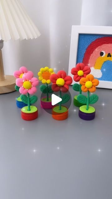 Bottle Cap Clay Art, Clay Crafts Flower Pot, Clay Flower Pots Ideas, Clay Mirror, Craft Spring, Bottle Top Crafts, Glass Painting Patterns, Flower Bottle, Clay Flower Pots