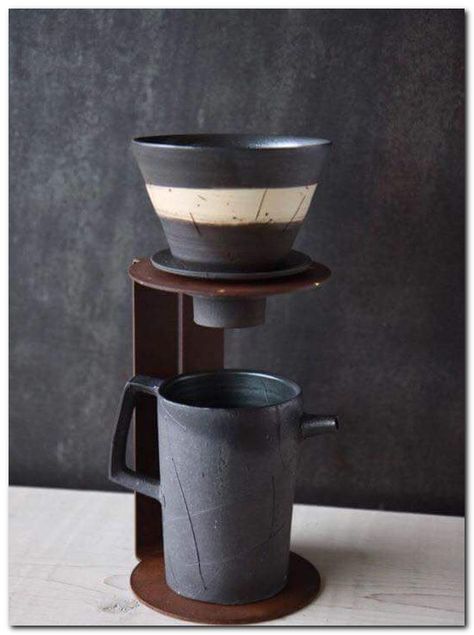 Unique Coffee Maker, Pod Coffee Makers, Coffee Stands, Small Cafe, Coffee Equipment, Coffee Dripper, Milk Shakes, Coffee Brewer, Coffee Makers