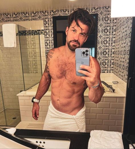 Johnny Bananas, Man Crush, Bananas, Mirror Selfie, Quick Saves