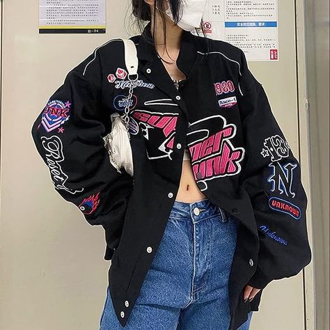 How To Style Black Jacket, Hip Pop Outfit Ideas, Membentuk Alis, Varsity Jacket Women, Mode Emo, Mode Zara, Racer Jacket, Closure Design, Racing Jacket