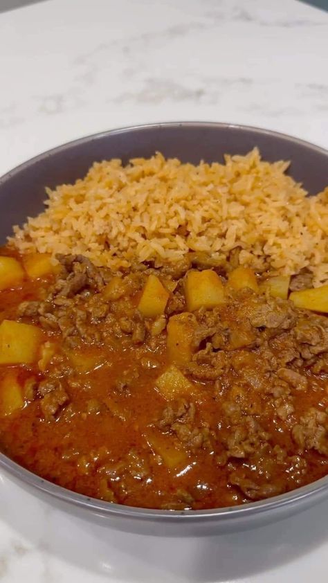 Mexican Beef Stew, Latin Countries, Meat And Potatoes Recipes, Picadillo Recipe, Ground Beef Recipes Mexican, Beef And Potato Stew, Serrano Peppers, Ground Beef And Potatoes, Stewed Potatoes