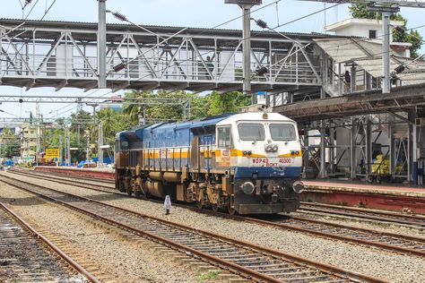 DLW Diesel-electric locomotive from GT46PAC series, IR WDP-4D 40300 in Ernakulam South Kerala in India Wdp4d Locomotive, Electric Locomotive, Kerala, Electricity, Train, India, Vehicles, Quick Saves