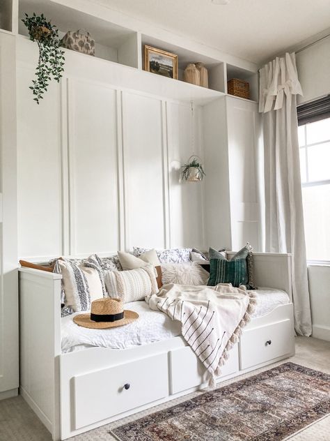 Bum's bedroom? Small Room Daybed, Ikea Multipurpose Room, Ikea Daybed Built In, Daybed In Dining Room, Daybed In Master Room, Small Daybed Room Ideas, Daybed Playroom Ideas, Day Bed Office Combo Ideas, Daybed Room Ideas For Girls Children