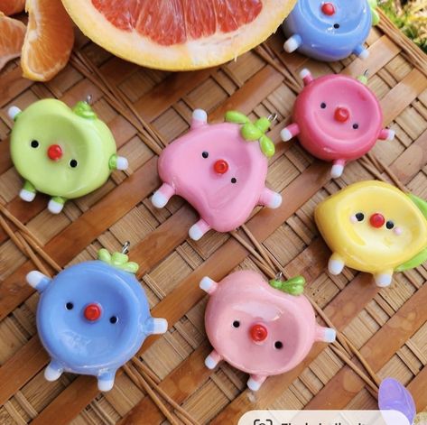 Worry Stones Diy, Clay Worry Stones, Desk Friend, Easy Clay Sculptures, Skin Picking, Pastel Cupcakes, Clay Keychain, Clay Magnets, Diy Air Dry Clay