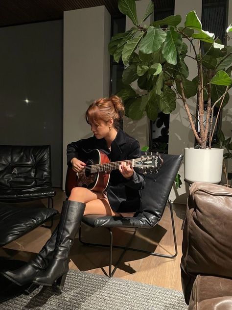 Rockstar Girlfriend Aesthetic, Accepting Yourself, Girlfriend Aesthetic, Take Care Of Myself, Rockstar Girlfriend, I Love Myself, Guitar Girl, Estilo Rock, Love Myself