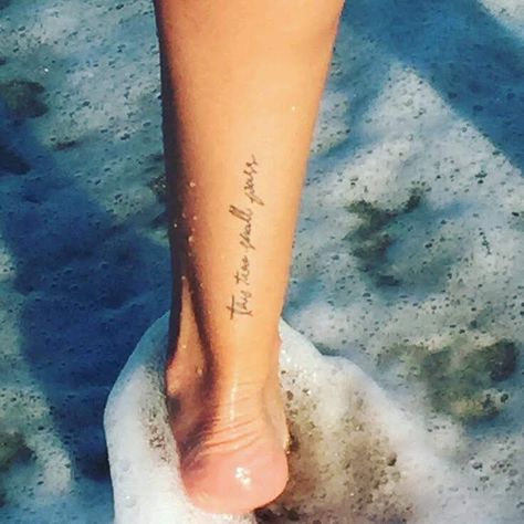 Simple Ankle Tattoos, Foot Tattoo Quotes, Wörter Tattoos, Ankle Tattoos For Women, Ankle Tattoos, Om Tattoo, Foot Tattoos For Women, Small Tattoo Designs, Foot Tattoo