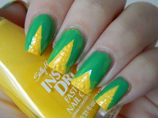 Muffin Nails: Very Corn-y Nails (Has my corn allergy screaming NOOOO!!!) Corn Nail Art, Corn Allergy, Food Nails, Corn On The Cob, My Nails, Nail Tutorials, Post It Notes, Nail Art Diy, Diy Nails