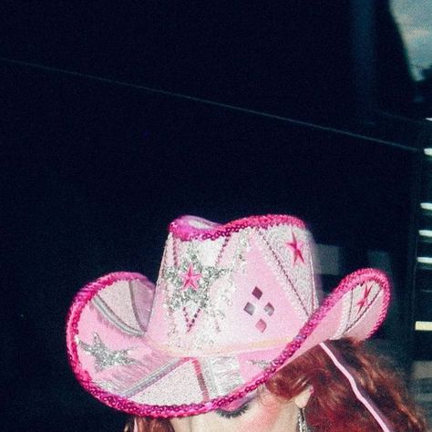 ･ﾟ: *✧ Chappell Roan ✧*:･ﾟ on Instagram: "our biggest midwest princess show ever ⭐️ thank you richmond i love you 💌" Chappell Roan Aesthetic Pink Pony Club, Midwest Princess Aesthetic, Space Cowgirl Costume, Chappel Roan, Pink Pony Club, Midwest Princess, Pop Girlies, Birthday Vibes, 15 Birthday