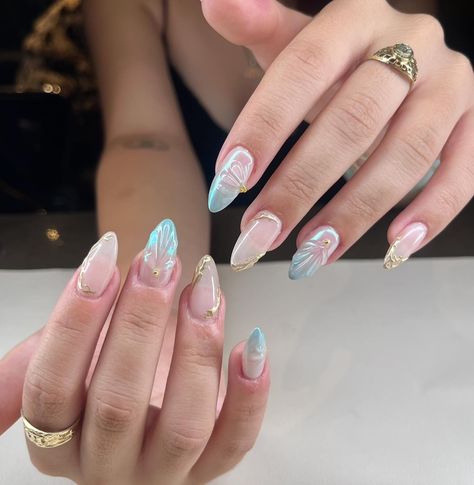 mermaid core 🐚✨ shape: medium almond gel-x set . . . . . . . . . #oceannails #seanails #bluenails #mermaidnails #shortalmondnails #almondnails #corvallisnails #portlandnails #happyvalleynails #mermaidnails #nailart #nailsnailsnails #nailaddict #nailartist #nails #cutenails #nailinspiration #nailinspo #naildesign #naillove #nailsofinstagram #gelnails #airbrushnails #chromenails #chromenailart #nailideas #irissalonandspa Mermaid Crome Nails, Mermaid Core Nails, Sea Nails, Chrome Nail Art, Short Almond Nails, Mermaid Core, Medium Almond, Airbrush Nails, Mermaid Nails