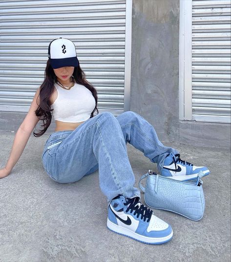 Drip Style, Cargo Outfit, Jordan Outfits, Tomboy Style Outfits, Trendy Street Style, Air Jordan 1 Retro High, Causual Outfits, Streetwear Fashion Women, University Blue