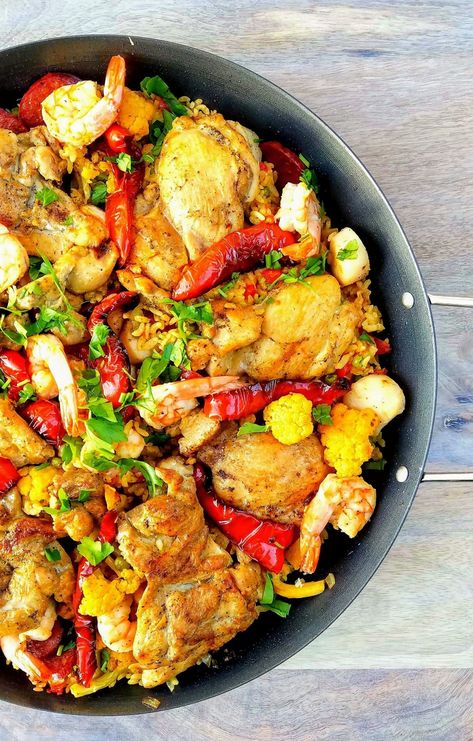 Chicken And Chorizo Paella, Paella Recipes, Shrimp Paella, Chorizo Paella, Rice Meat, Chicken And Chorizo, Paella Recipe Seafood, Seafood Paella, Paella Recipe