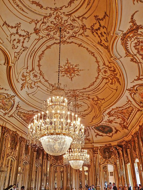 Queluz Palace, Hall of Concerts (Portugal) Unique Ceiling Design, Rococo Architecture, Chateaux Interiors, European Palace, Ceiling Design Ideas, Palace Interior, Ceiling Art, English Decor, Romantic Lighting