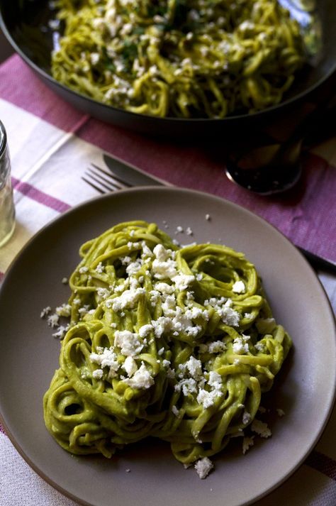 Poblano Pasta, Decadent Dinner, Pesto Pasta Recipe, Pesto Pasta Recipes, Food Easy, Fish Dinner, Dinner Easy, Dinner Food, Pesto Recipe