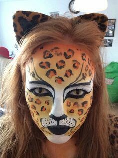 Leopard Face Painting, Cat Face Paint, Carnaval Diy, Face Paint Ideas, Cheetah Face, Animal Makeup, Leopard Face, Leopard Cat, Rainbow Leopard