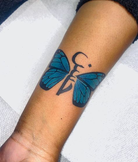 Ma Tattoo, Meaningful Tattoos For Women, Black Girls With Tattoos, Red Ink Tattoos, Hand Tattoos For Women, Pretty Tattoos For Women, Dope Tattoos For Women, Stylist Tattoos, Cute Tattoos For Women