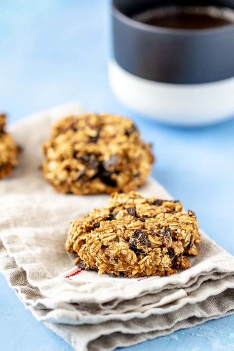 Fig Breakfast Cookies - stetted Fig Breakfast, Figs Breakfast, Breakfast Cookie Recipe, Produce Recipes, Fresh Smoothies, Fig Recipes, Breakfast Toast, Bar Recipes, Cookie Bar Recipes