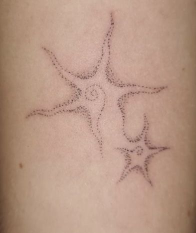 Silverfish Tattoo, Space Fish Tattoo, Spiral Turtle Tattoo, Ocean Stick And Poke, Seashell Back Tattoo, Cool Ocean Tattoos, Dainty Starfish Tattoo, Seaglass Tattoo, Shoulder Word Tattoo