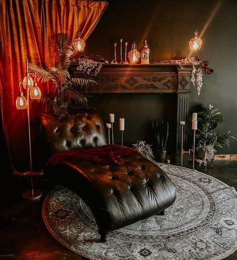 Bedroom Dark Academia, Whimsigoth Room, Whimsy Goth Bedroom, Bedroom Moody, Pleasure Room, Dark Academia Bedroom, Studio Makeover, Bedroom Designs For Couples, Academia Bedroom