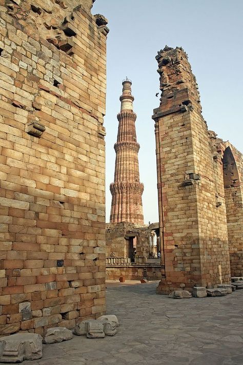 Qutb Minar, Delhi Sultanate, Qutub Minar, Jain Temple, India Tour, Buddhist Temple, Historical Place, Islamic Architecture, Delhi India