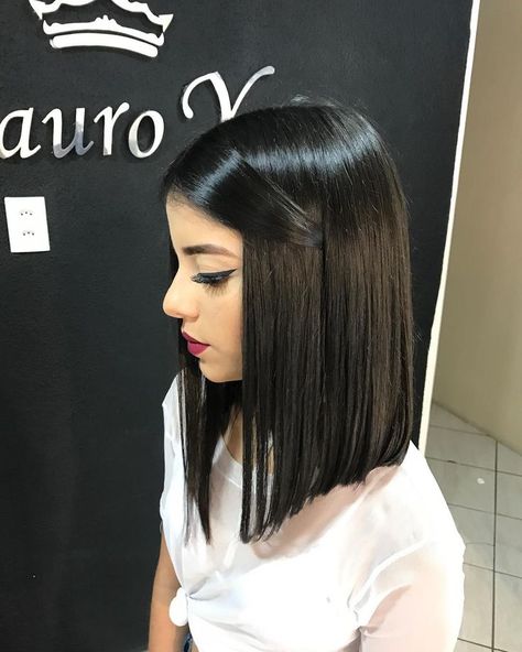 450 curtidas, 14 comentários - ⚜️⚜️⚜️⚜️Mauro Ygor Martins⚜️⚜️⚜️⚜️ (@mauroygormartins) no Instagram: “Longbob✂️ amor por cortes @enailealvess” Long Bob Bangs, Hair Long Bob, Bob Bangs, Short Brunette Hair, Straight Black Hair, Black Ponytail Hairstyles, Medium Bob Hairstyles, Long Bob Haircuts, Long Bob Hairstyles