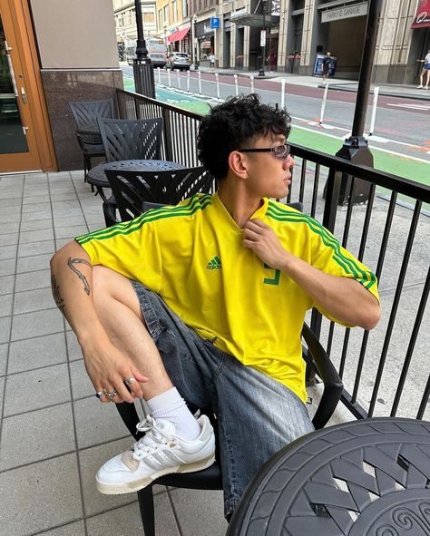 3-stripe gang 💛

IG📸: romerosego Football Shirt Outfit, Soccer Jersey Outfit, Brazil Clothing, Jersey Streetwear, Mens Fall Fashion, Outfit Jersey, Fashion Tattoos, Streetwear Fashion Outfits, Streetwear Fashion Men