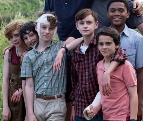 welcome to the losers club Richie Tozier Pfp, The Losers Club, Richie Tozier, The Losers, Losers Club, Movies 2017, Maze Runner, It Cast, Collage