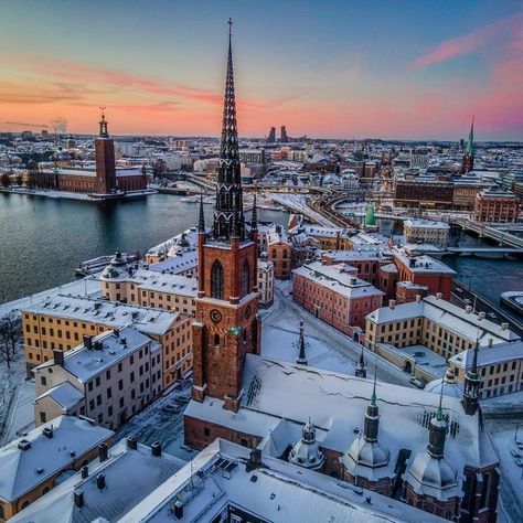 Sweden - Sverige 🇸🇪’s Instagram post: “Stockholm, @sweden 🇸🇪 Photo by @documenteddepartures 💛 have a great evening!” Things To Do In Stockholm Sweden, Winter Stockholm, Stockholm Sweden Travel, Sweden At Night, Stockholm Snow, Things To Do In Sweden Stockholm, Stockholm Winter, Sweden Nature, Sweden Aesthetic