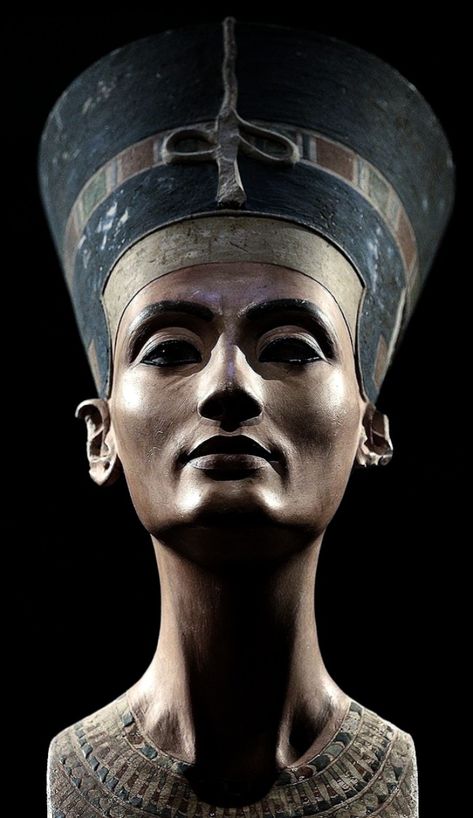 Aesthetic Nefertiti Tattoo, Nefertiti Bust, Egypt Concept Art, Ancient Egyptian Artifacts, Egypt Tattoo, Egyptian Artifacts, Queen Nefertiti, Egyptian Tattoo, Emotional Strength