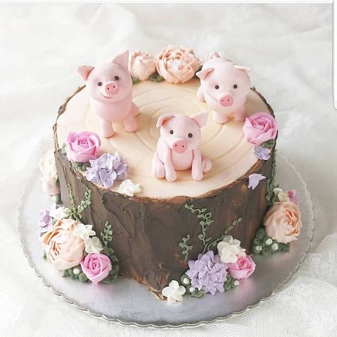 Piggy Cake, Fruit Cupcakes, Pig Cake, Buttercream Cakes, Animal Cakes, Special Cake, Tree Stump, Fancy Cakes, Little Pigs