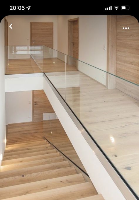 House Staircase, Glass Stairs, Glass Railings, Stairs Design Modern, Room Decoration Ideas, Modern Stairs, Home Stairs Design, Glass Railing, Interior Stairs