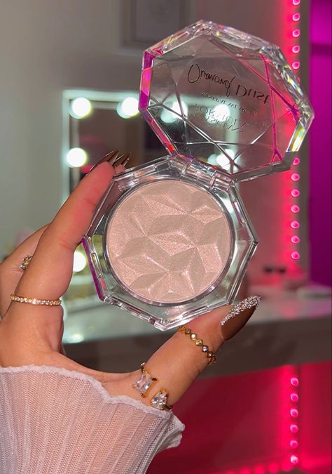 Physicians Formula Diamond Dust, Physicians Formula Highlighter, Physicians Formula Makeup, Diamond Dust, Makeup Needs, Physicians Formula, Makeup Items, Best Funny Videos, Aesthetic Makeup