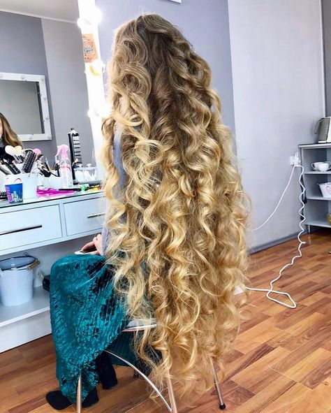 Gorgeous Long Hair Hairstyles For Prom, Extremely Long Hair, Short Hair Lengths, Curls For Long Hair, Really Long Hair, Long Curls, Super Long Hair, Cut Hair, Long Hair Girl