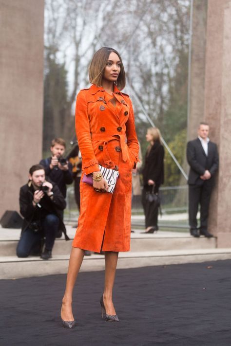 Coral Outfit, Burberry Mens, Orange Things, Cold Weather Dresses, Cape Fashion, Orange Coat, Pretty Orange, Fall 2015 Style, Outer Women