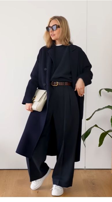 Lydia Tomlinson Outfits Winter, Navy Wide Leg Trousers Outfit, Lydia Tomlinson Outfits, Lydia Jane Tomlinson, Navy Trousers Outfit, Modest Winter Fashion, Navy Wide Leg Trousers, Lydia Tomlinson, Wide Leg Trousers Outfit