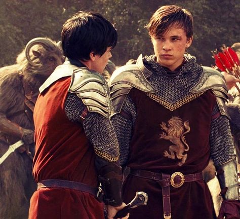 Chronicles of Narnia: Edmund and Peter Pevensie Peter And Edmund Pevensie, Edmund And Peter, High King Peter, Narnia Edmund, King Edmund, Edmund Narnia, Clive Staples Lewis, Narnia Movies, Peter Pevensie