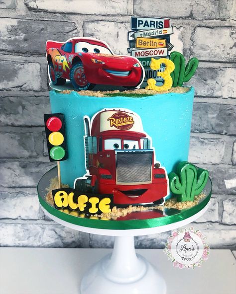 Pirate Ship Cakes, Mcqueen Cake, Kids Birthday Party Food, Cars Party, Creative Cake Decorating, Cute Cartoon Images, Car Themes, Car Cake, Birthday Party Food