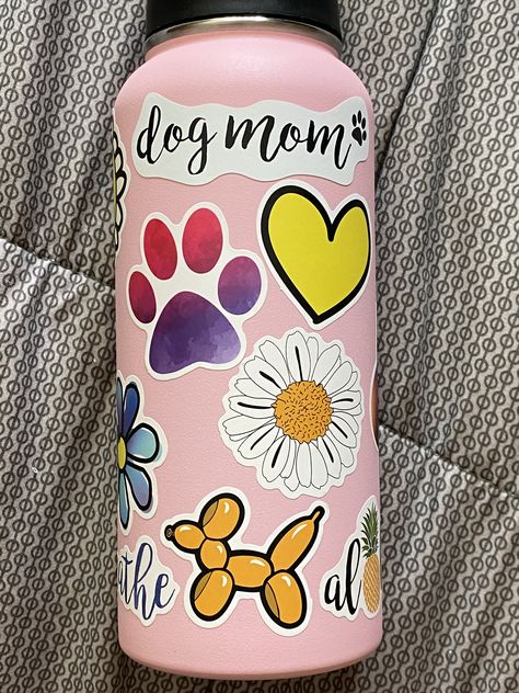 Water Bottle Stickers Hydro Flask, Aqua Flask, Sticker Inspo, Sticker Water Bottle, Hydroflask Stickers, Sticker Ideas, Vsco Girl, Hydro Flask, Decorated Water Bottles