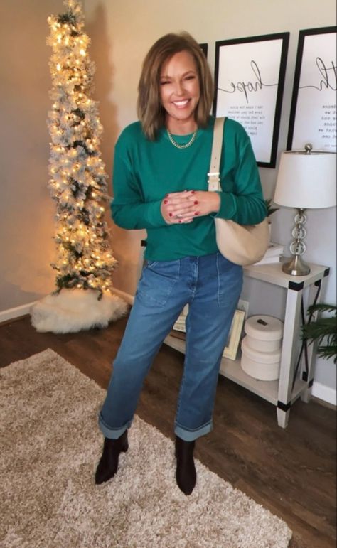 Casual To Casual Chic On A Budget - Beverly Ennis Hoyle Beverly Ennis Hoyle, Wardrobe Makeover, She Is Clothed, Dinner Outfits, Casual Chic Outfit, Hair Tutorials, Everyday Outfit, Fashion Over 40, Latest Outfits