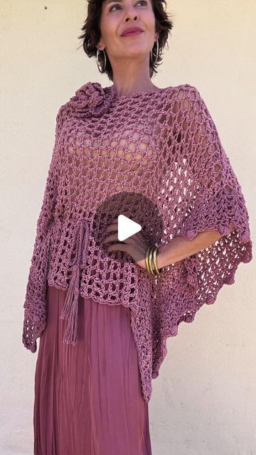 Elegant Poncho Crochet Pattern, Casual Crochet Winter Poncho, Fall Crochet Poncho One Size, Hygge Poncho Crochet, Winter Festival Crochet Poncho, شال كروشيه, Crochet Poncho, Crochet Clothes, Crochet