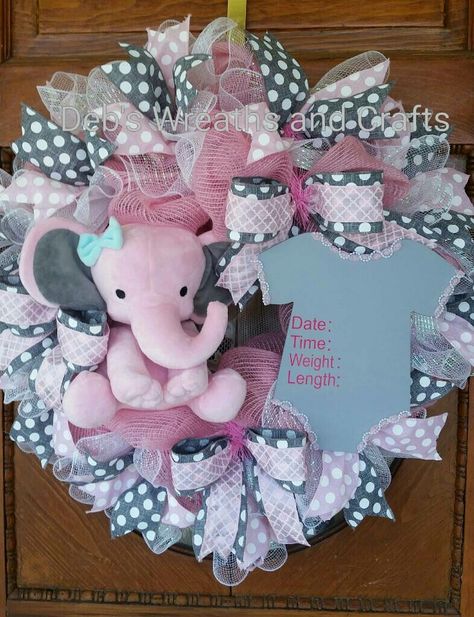 Baby Shower Wreath Girl, Baby Girl Wreath Ideas, Baby Wreath Ideas, Nursery Announcement, Baby Shower Wreaths, Baby Wreath For Hospital Door, Baby Door Wreaths, New Baby Wreath