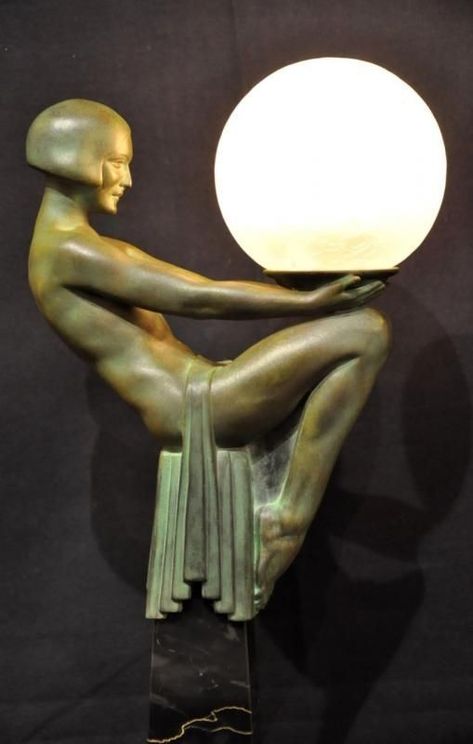 Art Deco Lights, Patina Art, Art Deco Statue, Sculpture Inspiration, Lampe Art Deco, Art Deco Artwork, Lamp Art, Art Deco Lady, Art Deco Sculpture