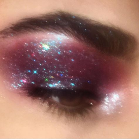 this eye look is so sparkly and gorgeous i love it — #memes #meme #funny #textposts #textpost #tumblr #twitter #laugh #joke #post #lol… Makeup For Small Eyes, Small Eyes, Makeup Easy, Smink Inspiration, Kesha, For Lash, Eye Makeup Remover, Editorial Makeup, Makeup Goals