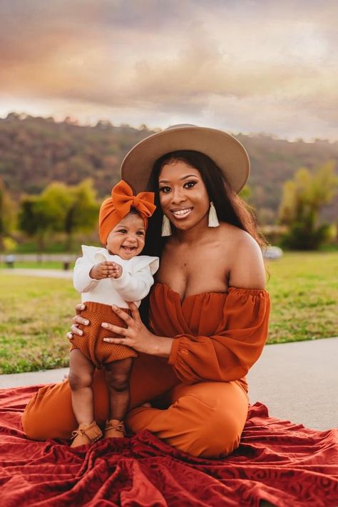 Mother Daughter Pictures Black Women, Mother Daughter Fall Photoshoot Black, Mommy Me Fall Photos, Black Family Photoshoot Spring, Mommy And Me Fall Photo Shoot Outfits, Fall Mom And Daughter Pictures, Black Mom And Daughter Photoshoot, Mommy And Me Photo Shoot Black Women, Mommy And Daughter Photo Shoot Black