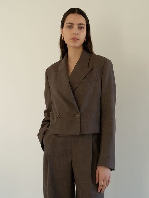 Bug Outfit, Cropped Suit Jacket, Cropped Suit, Brown Blazer, Wide Trousers, Cropped Blazer, W Concept, Tailored Suits, Wool Blazer