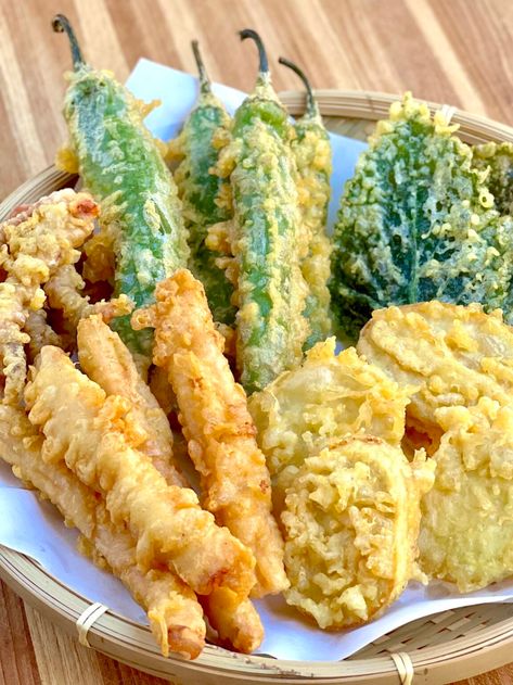 Korean Sweet Potato, Tempura Recipe, Kashmir Pakistan, Tempura Batter, Korean Side Dishes, Asian Street Food, Korean Street Food, Street Foods, Fried Vegetables