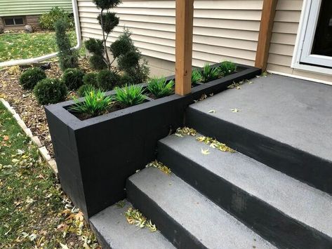 Large Cement Planters, Planter Box Ideas, Patio Planter Boxes, Front Stoop, Planter Project, Cinder Blocks, Porch Planters, Diy Planter Box, Diy Porch